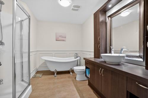 Salle de bains - 101-2365 Rue Versailles, Mascouche, QC - Indoor Photo Showing Bathroom