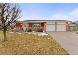 10795 ATWATER Crescent  Windsor, ON N8R 1N8
