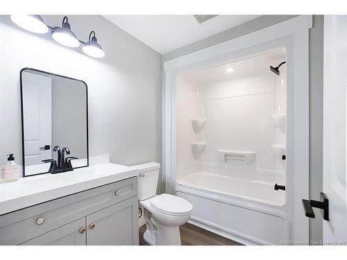 50 Chamberlain Rd, Quispamsis, NB 