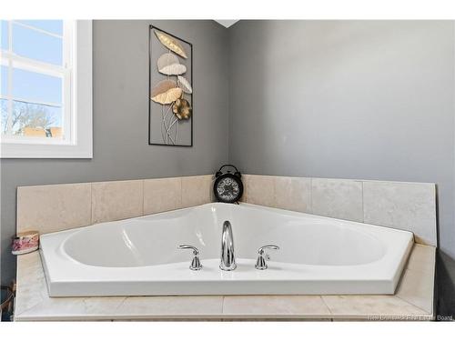 19 Des Érables St, Dieppe, NB 