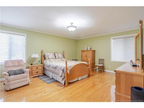 32 Barbara Crt, Fredericton, NB 