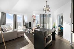 2310-1288 Rue St-Antoine O.  Montréal (Ville-Marie), QC H3C 0X6