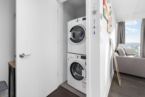 Salle de lavage - 2310-1288 Rue St-Antoine O., Montréal (Ville-Marie), QC - Indoor Photo Showing Laundry Room