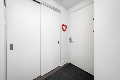 Hall d'entrée/Vestibule - 2310-1288 Rue St-Antoine O., Montréal (Ville-Marie), QC - Indoor Photo Showing Other Room