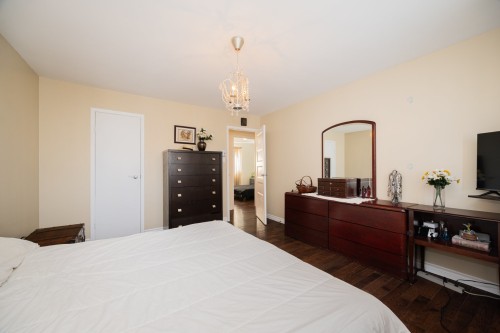 Master Bedroom - 503 Rue De Callas, Laval (Chomedey), QC - Indoor Photo Showing Bedroom