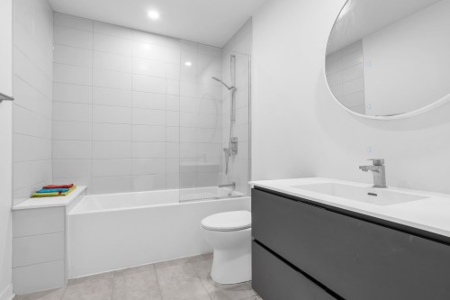 Salle de bains - 240-10856 Rue Basile-Routhier, Montréal (Ahuntsic-Cartierville), QC - Indoor Photo Showing Bathroom