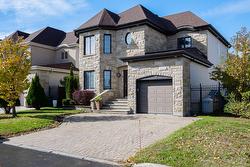 4665 Rue Gaston-Chapleau  Laval (Chomedey), QC H7W 0B5