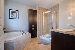 Ensuite bathroom - 