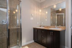 Ensuite bathroom - 