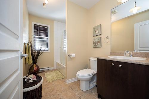 Salle de bains - 4665 Rue Gaston-Chapleau, Laval (Chomedey), QC - Indoor Photo Showing Bathroom