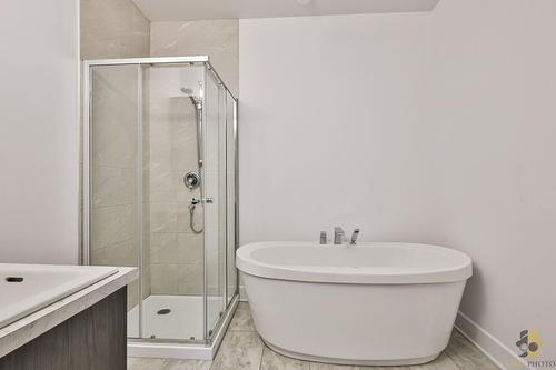 Salle de bains attenante à la CCP - 3-116 Rue Bruno-Dion, Blainville, QC - Indoor Photo Showing Bathroom
