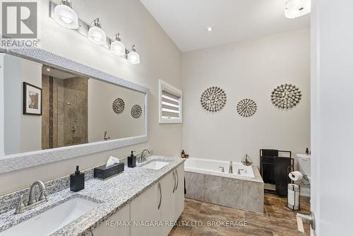 34 Angels Drive, Niagara-On-The-Lake (St. Davids), ON - Indoor Photo Showing Bathroom