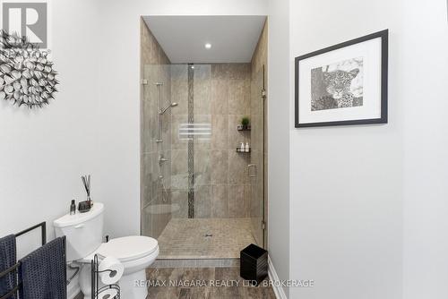 34 Angels Drive, Niagara-On-The-Lake (St. Davids), ON - Indoor Photo Showing Bathroom