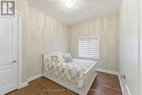 34 Angels Drive, Niagara-On-The-Lake (St. Davids), ON - Indoor Photo Showing Bedroom