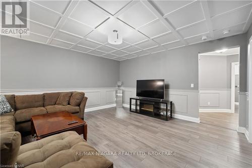 34 Angels Drive, Niagara-On-The-Lake (St. Davids), ON - Indoor Photo Showing Living Room