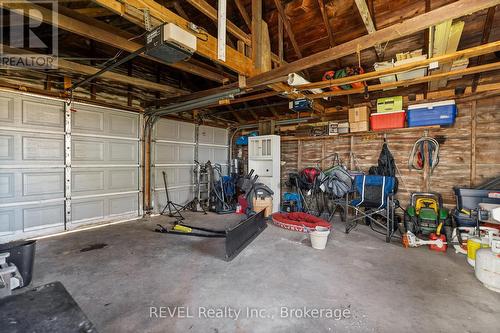 11618 Burnaby Road, Wainfleet (Lakeshore), ON - Indoor Photo Showing Garage