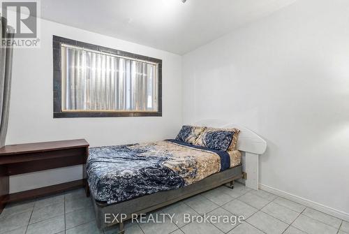 552 First Avenue, Welland (N. Welland), ON - Indoor Photo Showing Bedroom