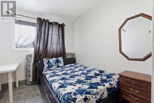 552 First Avenue, Welland (N. Welland), ON - Indoor Photo Showing Bedroom