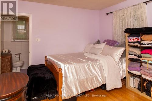 86 Church Street S, Richmond Hill, ON - Indoor Photo Showing Bedroom