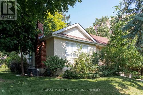 86 Church Street S, Richmond Hill, ON - Outdoor