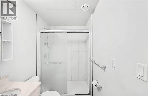 60 Frederick Street Unit# 2805, Kitchener, ON - Indoor Photo Showing Bathroom