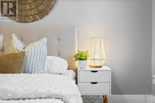 641 Woodward Avenue, Milton, ON - Indoor