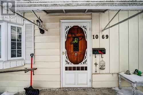 1069 Roosevelt Road, Mississauga, ON -  With Exterior