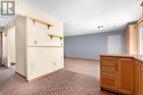 380 Main Street W, Southgate, ON - Indoor Photo Showing Other Room