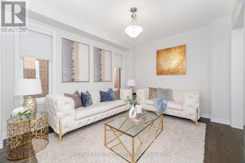 104 Pick Road, Guelph/Eramosa, ON - Indoor Photo Showing Living Room