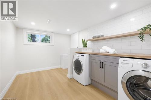 9 Ventnor Court, Brantford, ON - Indoor Photo Showing Laundry Room