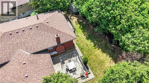 9 Ventnor Court, Brantford, ON - Outdoor