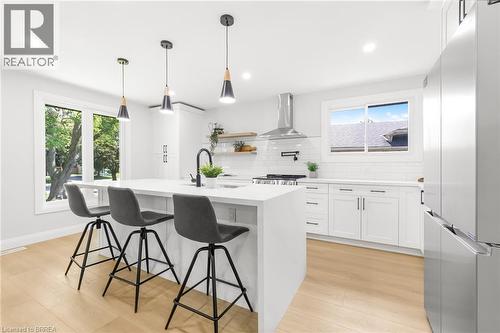 9 Ventnor Court, Brantford, ON - Indoor Photo Showing Kitchen With Upgraded Kitchen