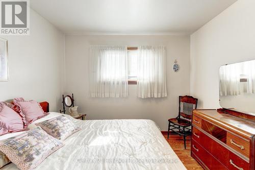 584452 Beachville Road, South-West Oxford (Beachville), ON - Indoor Photo Showing Bedroom