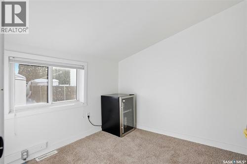 806 7Th Street E, Saskatoon, SK - Indoor Photo Showing Other Room