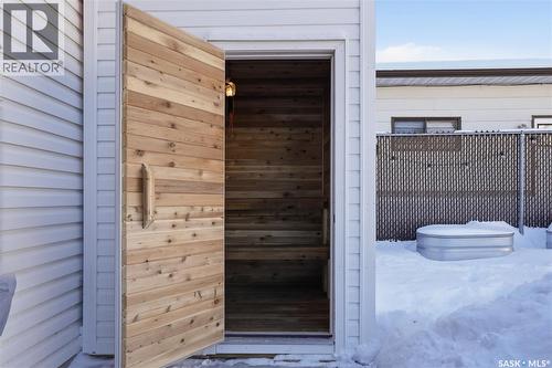 806 7Th Street E, Saskatoon, SK - Outdoor With Exterior
