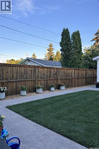 806 7Th Street E, Saskatoon, SK - Outdoor