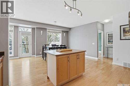 202 311 Clarence Avenue S, Saskatoon, SK - Indoor