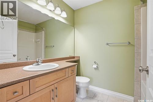 202 311 Clarence Avenue S, Saskatoon, SK - Indoor Photo Showing Bathroom