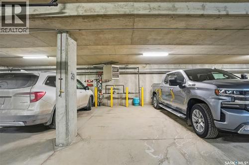 202 311 Clarence Avenue S, Saskatoon, SK - Indoor Photo Showing Garage