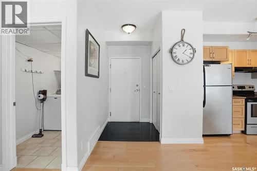 202 311 Clarence Avenue S, Saskatoon, SK - Indoor