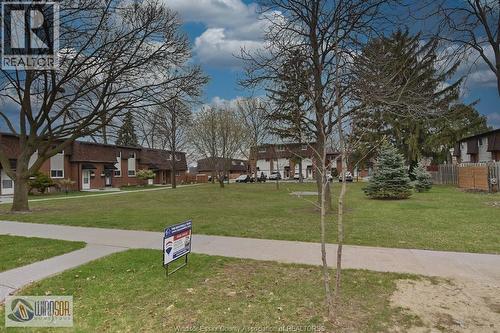 6278 Thornberry Crescent Unit# 501, Windsor, ON - Outdoor