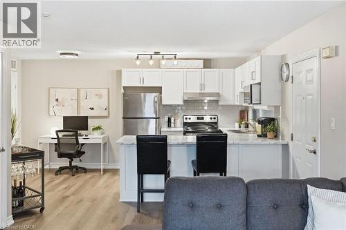 2040 Cleaver Avenue Unit# 315, Burlington, ON - Indoor Photo Showing Kitchen