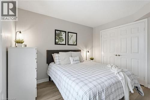 2040 Cleaver Avenue Unit# 315, Burlington, ON - Indoor Photo Showing Bedroom