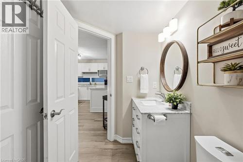 2040 Cleaver Avenue Unit# 315, Burlington, ON - Indoor Photo Showing Bathroom