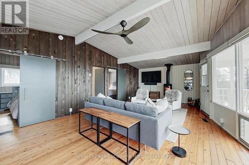 27 - 102 Wensley Drive, Blue Mountains, ON - Indoor Photo Showing Living Room