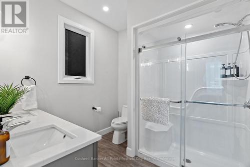 451 Woodridge Drive, Goderich (Goderich (Town)), ON - Indoor Photo Showing Bathroom