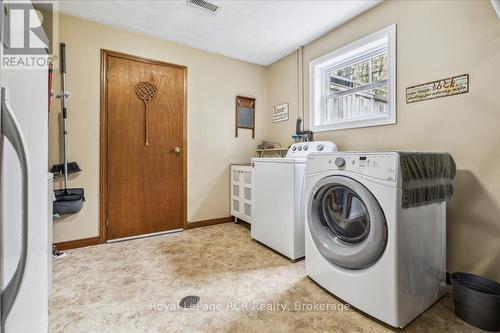 103488 Grey 18 Road, Meaford, ON - Indoor Photo Showing Laundry Room