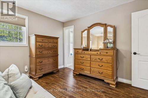 103488 Grey 18 Road, Meaford, ON - Indoor Photo Showing Bedroom