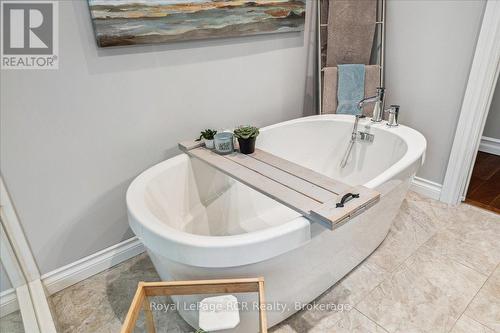 103488 Grey 18 Road, Meaford, ON - Indoor Photo Showing Bathroom