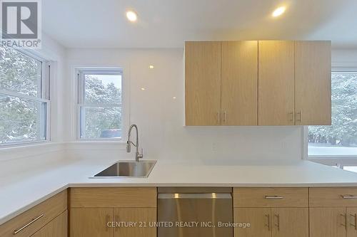 3017 Lakefield Road, Selwyn, ON - Indoor Photo Showing Kitchen